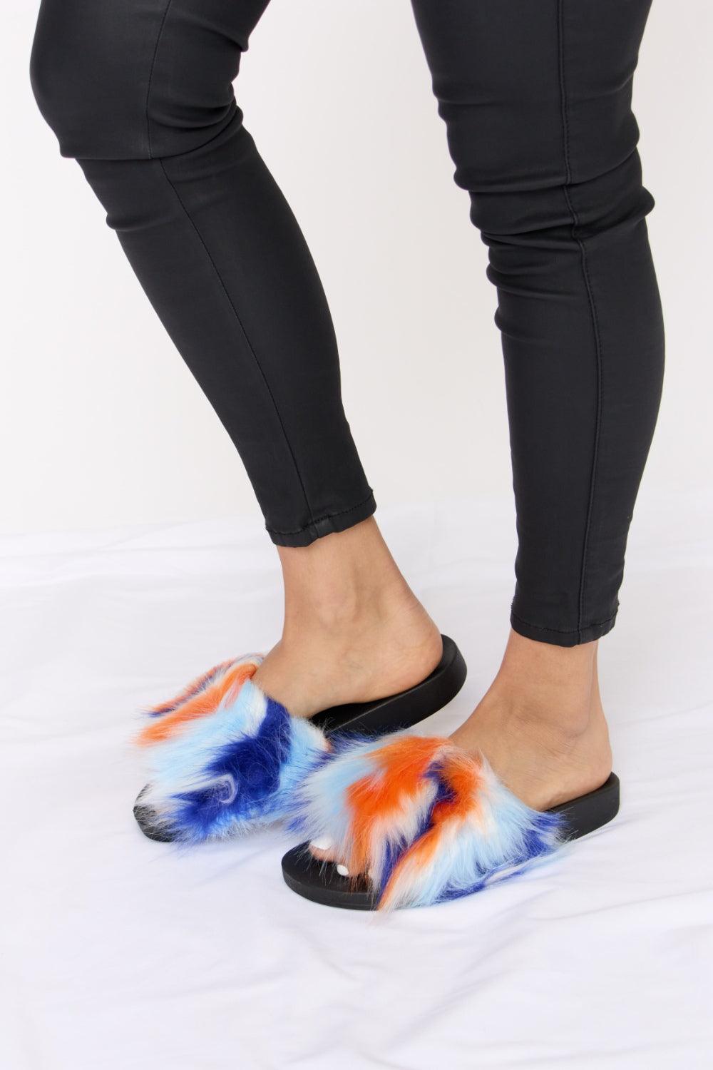 Forever Link Plush Open-Toe Sandals Carauana Store
