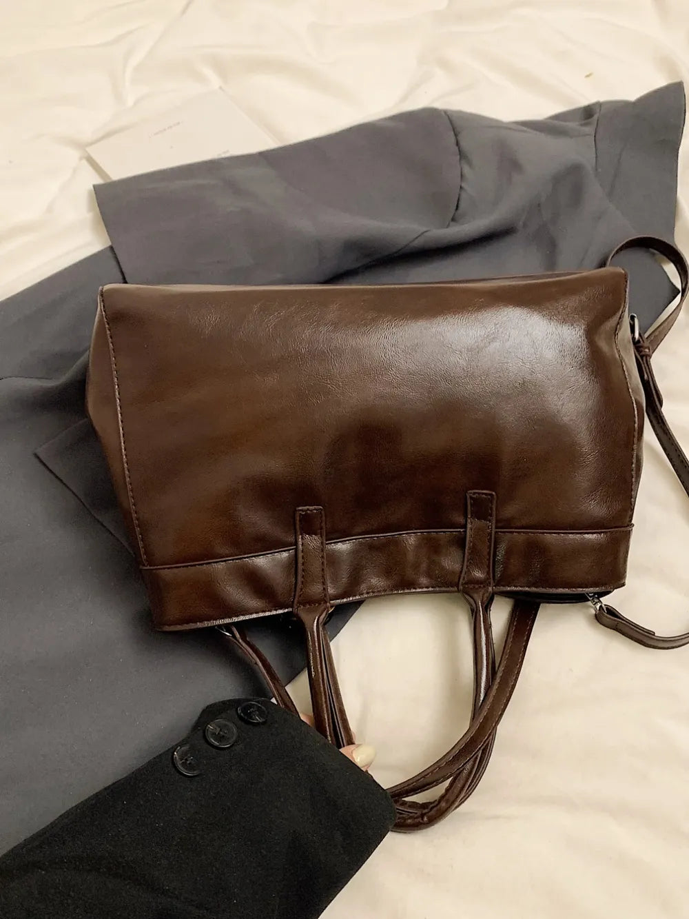 PU Leather Handbag with Pendant Carauana Store