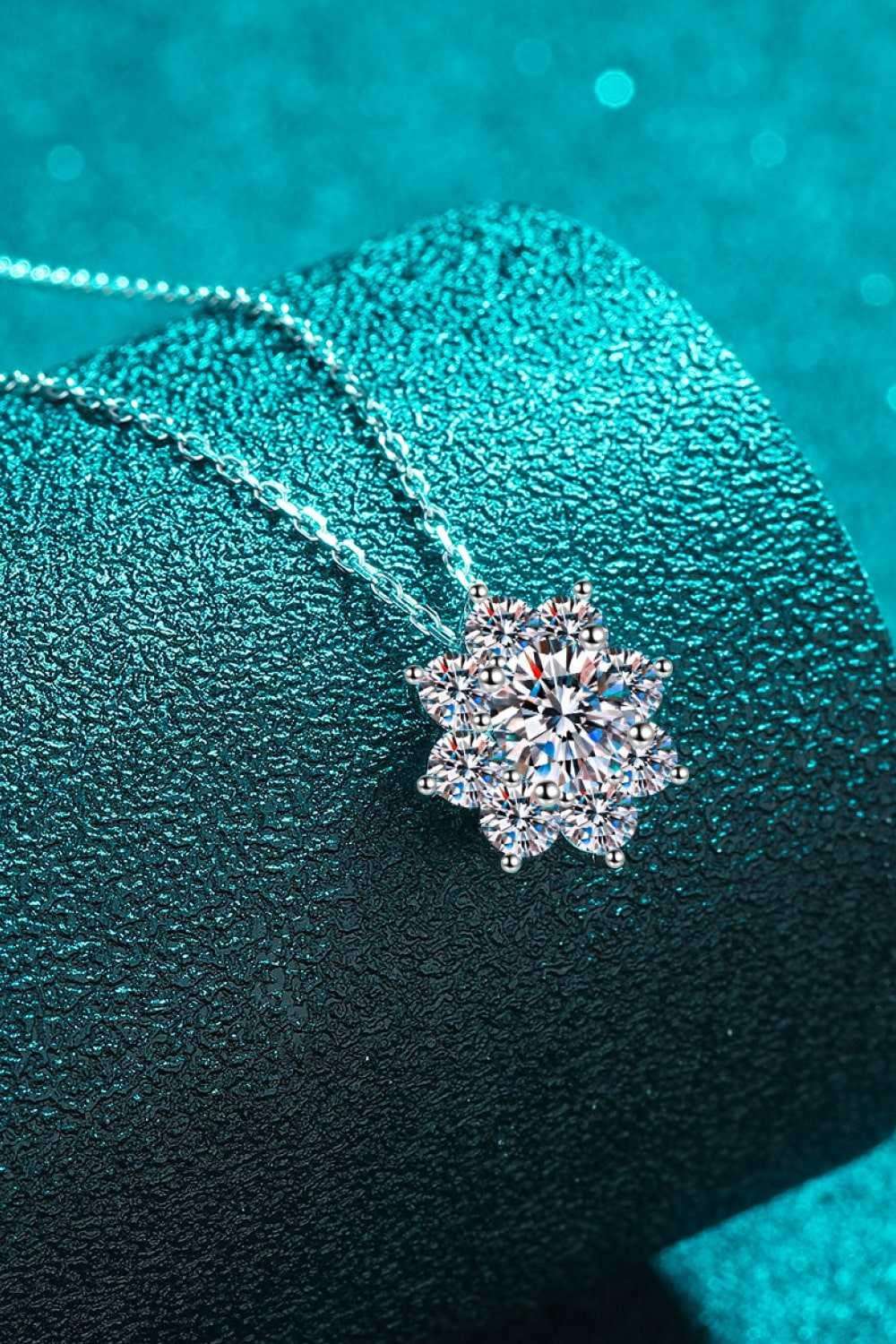 1 Carat Moissanite Floral-Shaped Pendant Necklace Carauana Store