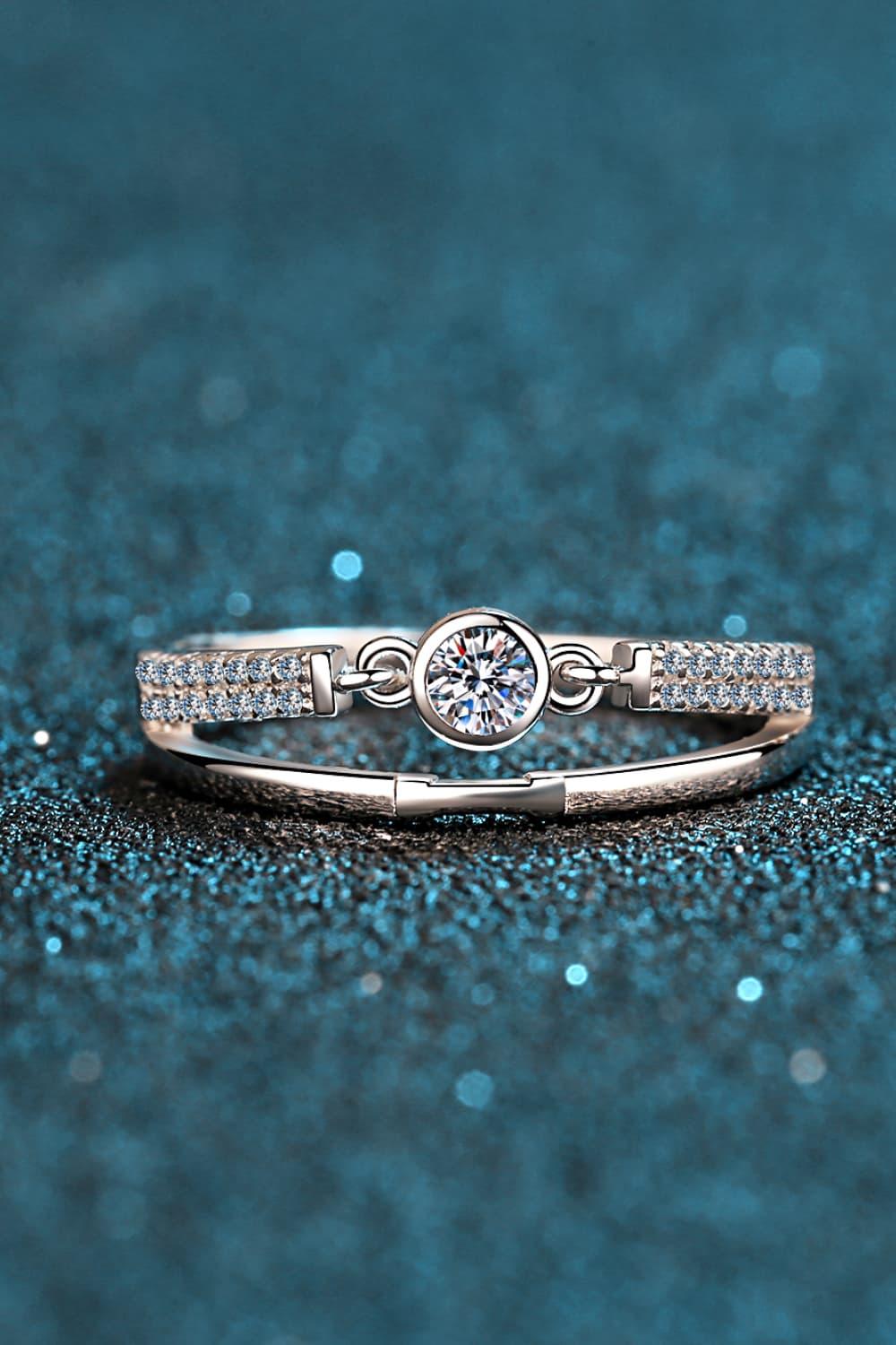 Moissanite Cutout Rhodium-Plated Ring Carauana Store
