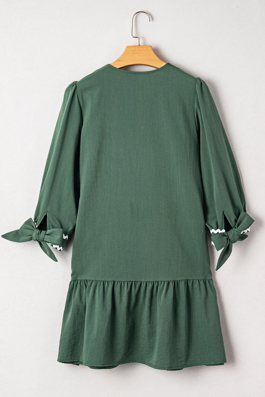 Canton Contrast Ricrac Trim Button V Neck Knotted Bracelet Sleeve Shift Dress