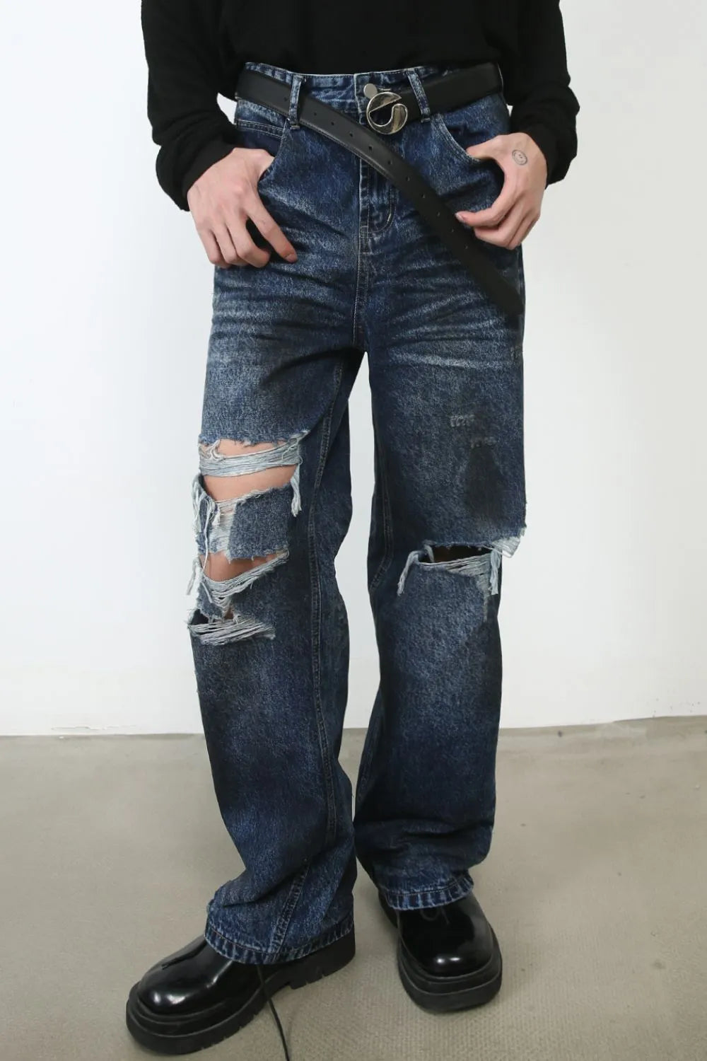 Men's Distressed Jeans with Pockets CaRaUaNa Fashion