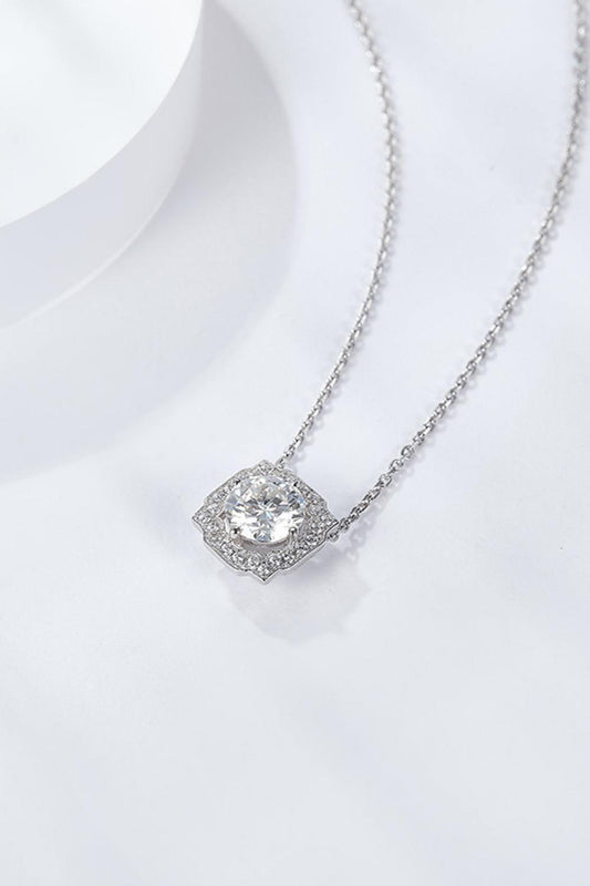 1 Carat Moissanite Flower Shape Pendant Chain Necklace Carauana Store