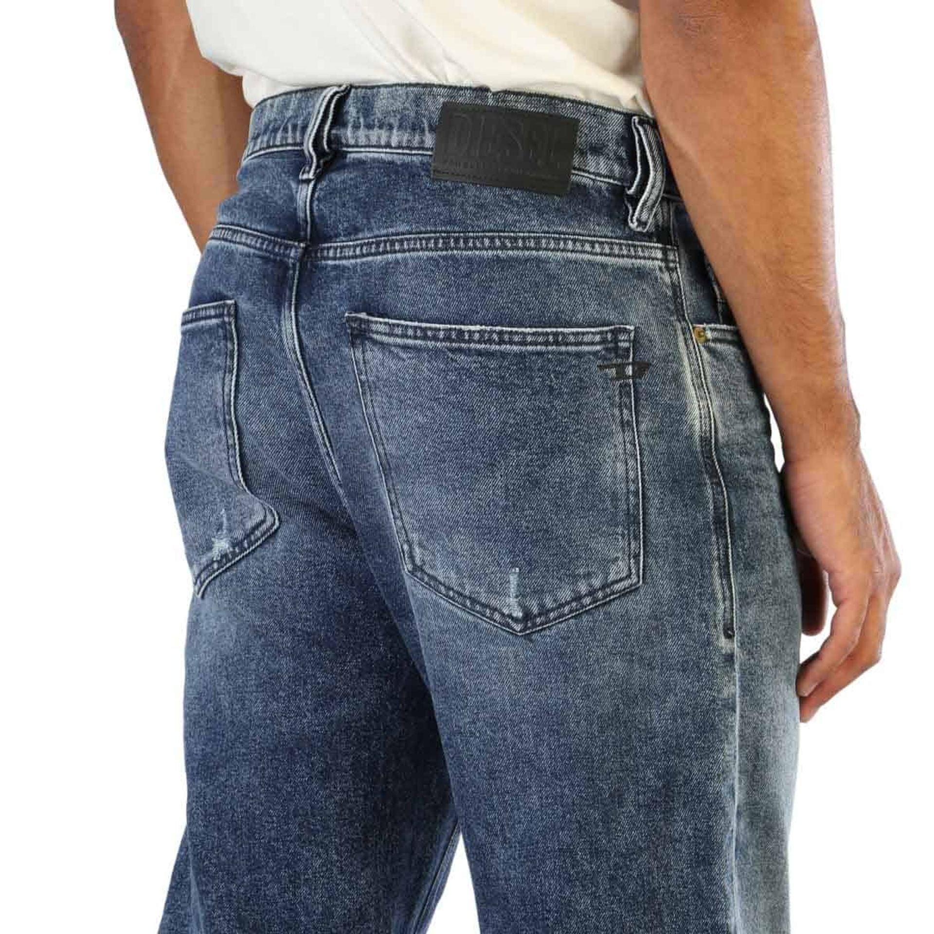 Diesel Jeans Carauana Store