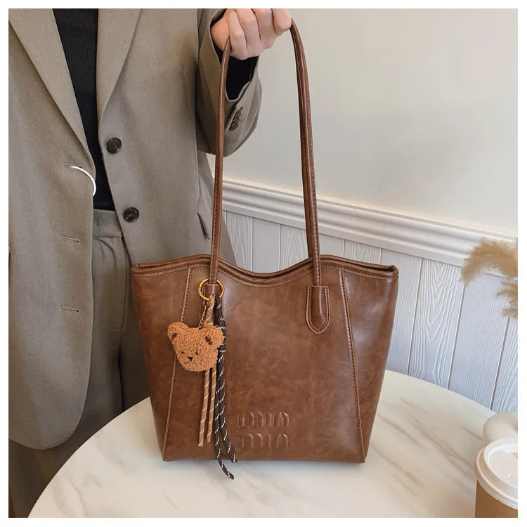Large Capacity Retro Casual Shoulder Bag