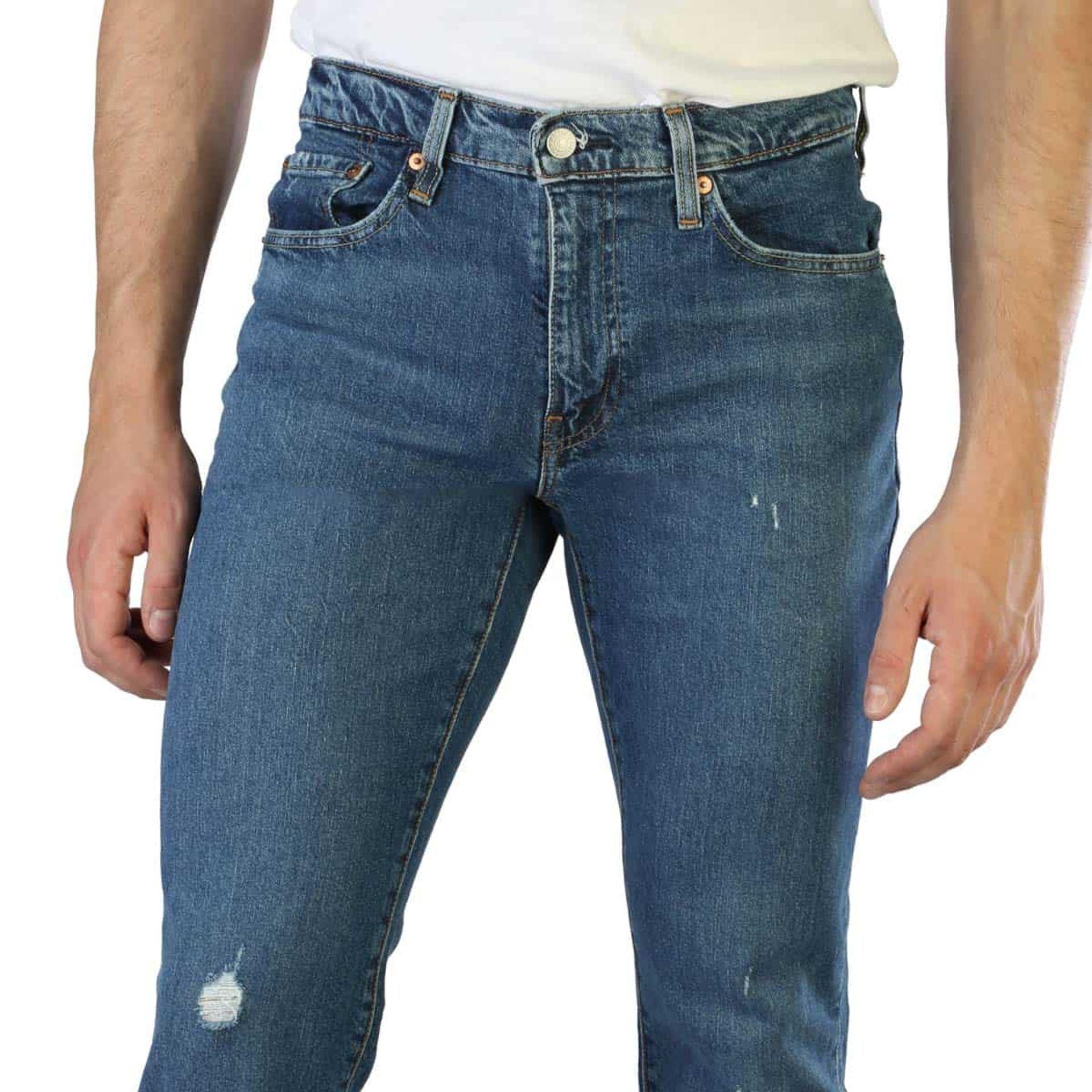 Levis Jeans Carauana Store