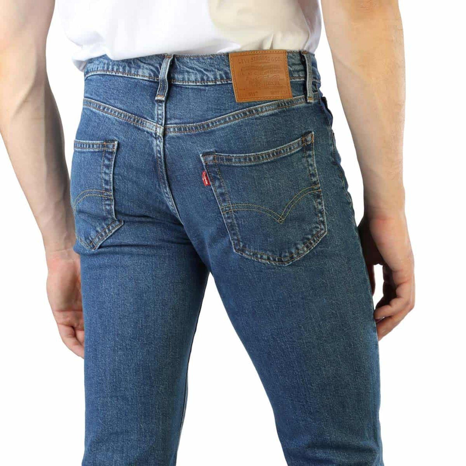Levis Jeans Carauana Store