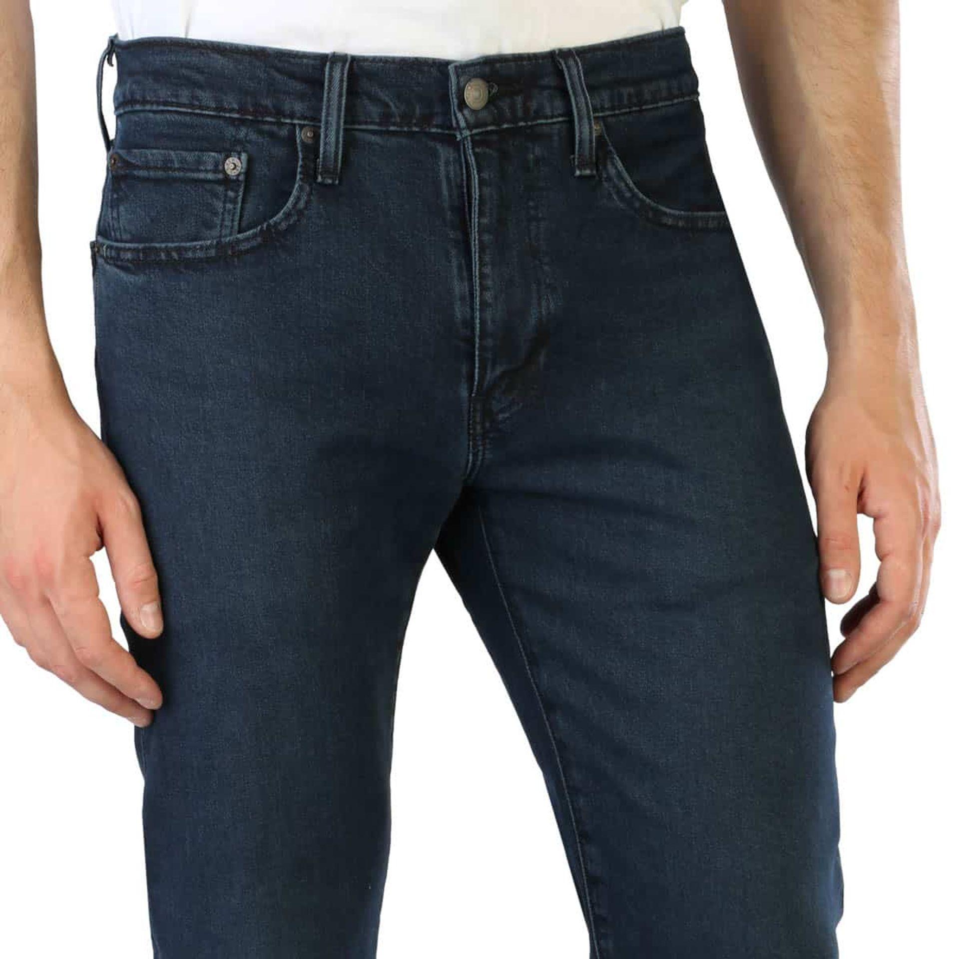 Levis Jeans Carauana Store