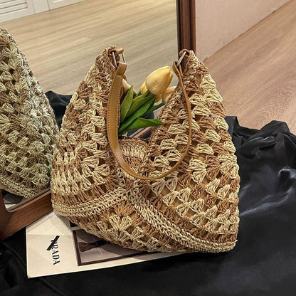 Chic and Spacious: Large Capacity Straw Crossbody Bag – Ideal for Sunny Days Carauana Store