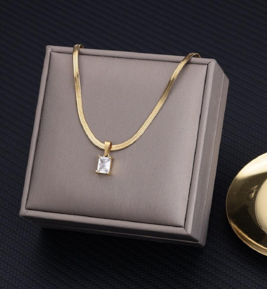 Vintage Rust Steel Zircon Necklace Flat Snake Bone Chain Blade Chain Square Emerald Pendant Necklace Women Carauana Store