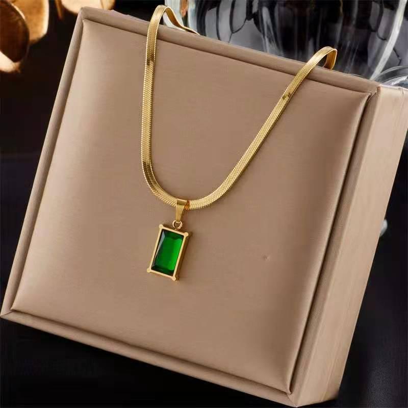 Vintage Rust Steel Zircon Necklace Flat Snake Bone Chain Blade Chain Square Emerald Pendant Necklace Women Carauana Store