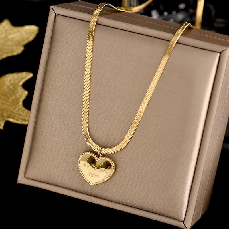 Vintage Rust Steel Zircon Necklace Flat Snake Bone Chain Blade Chain Square Emerald Pendant Necklace Women Carauana Store