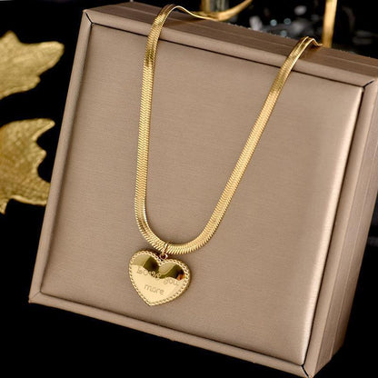 Vintage Rust Steel Zircon Necklace Flat Snake Bone Chain Blade Chain Square Emerald Pendant Necklace Women Carauana Store
