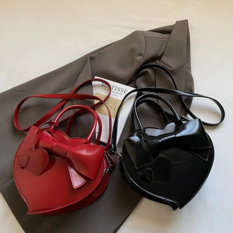 Red and black heart-shaped carauana-lovely-shoulder-bag-heart