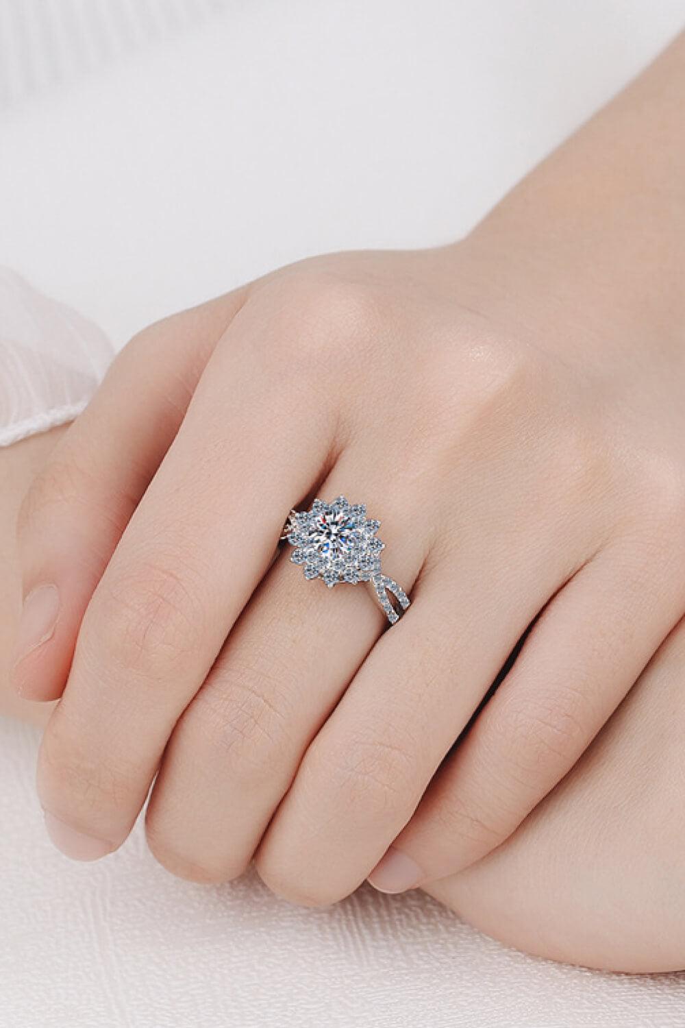 Moissanite Flower-Shape Split Shank Ring CaRaUaNa Fashion